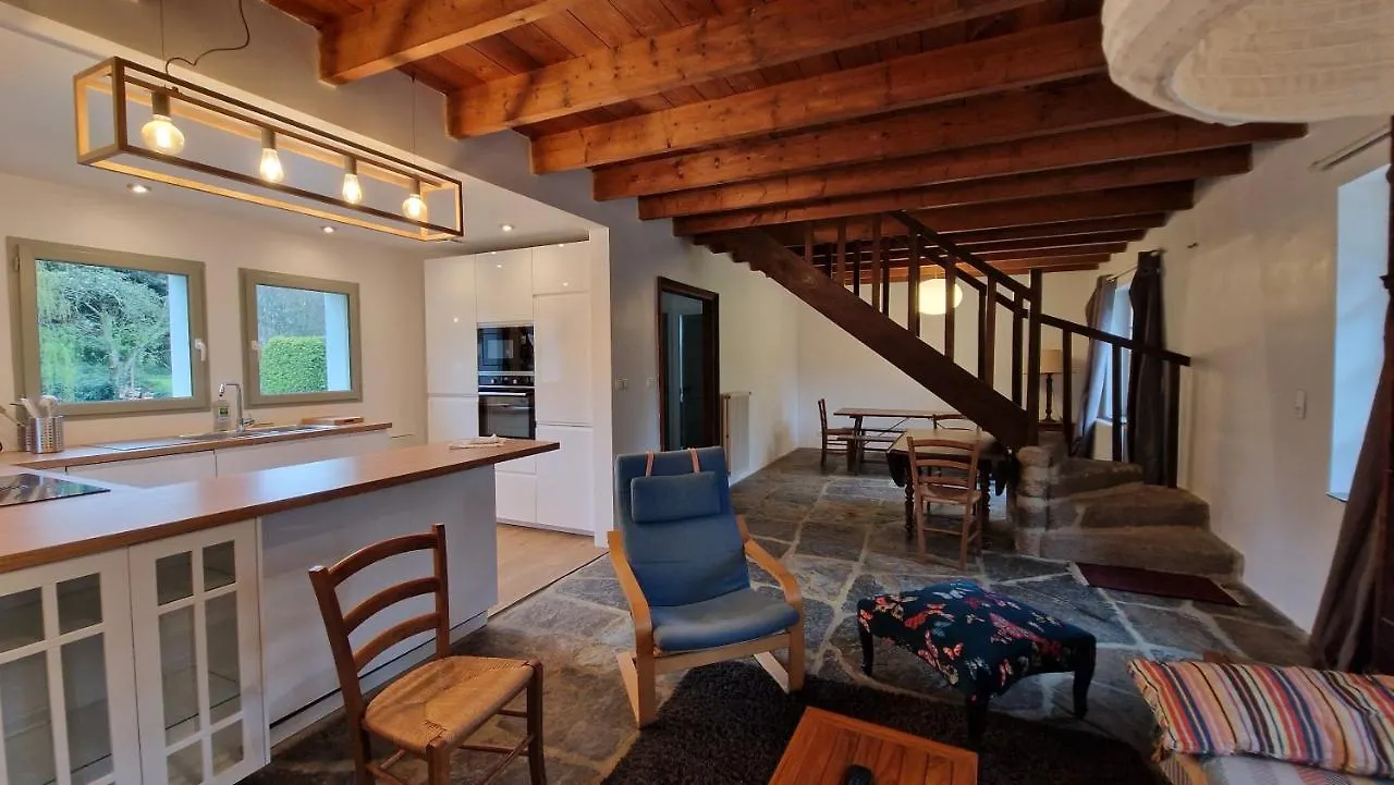 Holiday home La Grange Du Moulin De Lossulien Le Relecq-Kerhuon